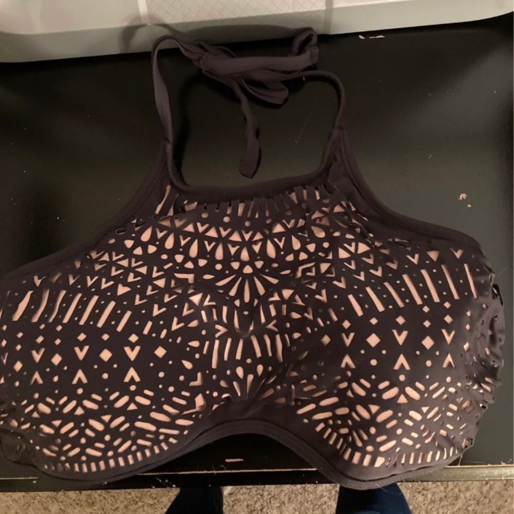 Bikini Halter Top. DO NOT have matching bottoms. Never worn. Size Large.